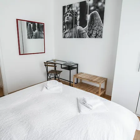 In بيت ضيافة