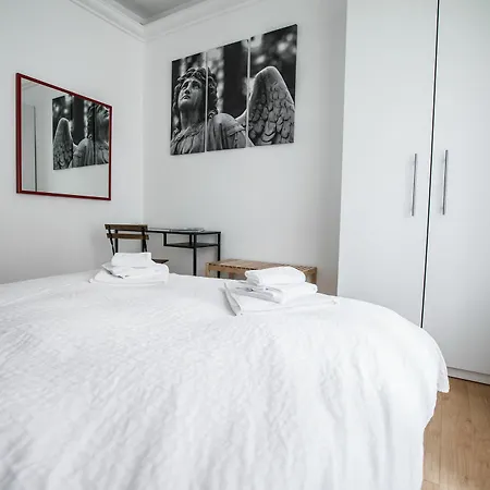 In بيت ضيافة